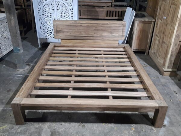 Letto Essential teak (con testiera)